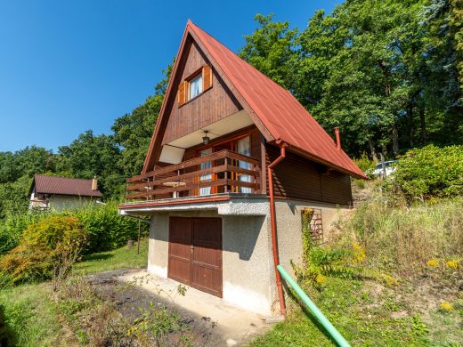 Udržovaná chata v žádané lokalitě, Malé Přílepy, okr. Beroun