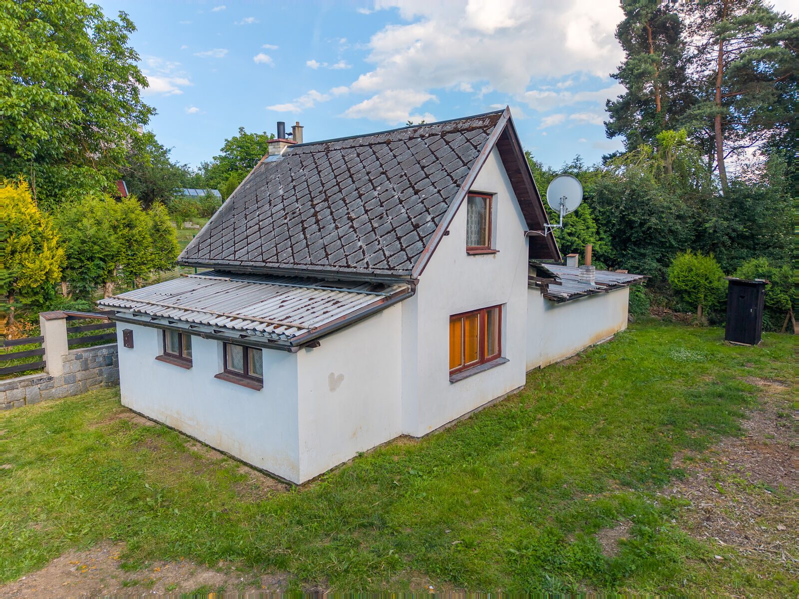 Zděná chata, Tochovice, okr. Příbram — fotka 1