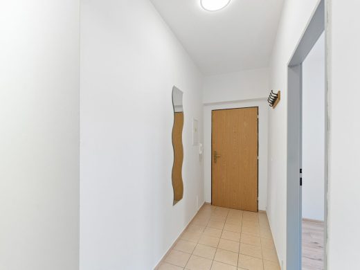 Prostorný byt 2+kk se dvěma balkony a vlastním parkovacím místem v Příbrami — fotka 6